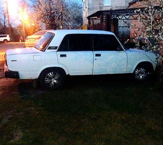 ВАЗ 2107, объемом двигателя 15 л и пробегом 0 тыс. км за 1000 $, фото 2 на Automoto.ua