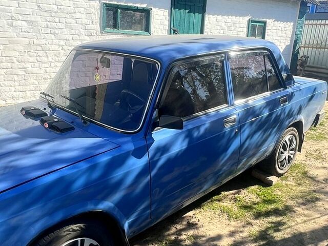 ВАЗ 2107, объемом двигателя 16 л и пробегом 0 тыс. км за 1650 $, фото 3 на Automoto.ua