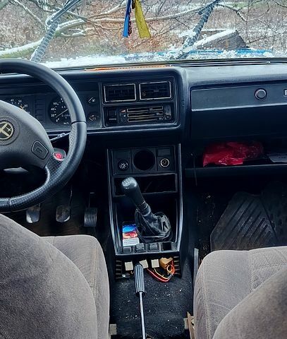 ВАЗ 2107, объемом двигателя 1.5 л и пробегом 0 тыс. км за 1100 $, фото 4 на Automoto.ua