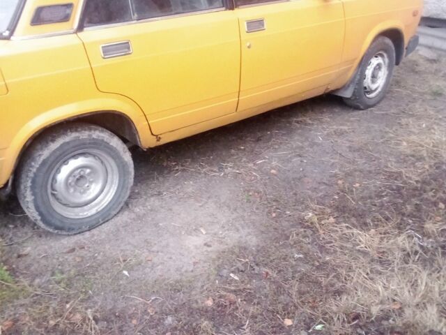 Желтый ВАЗ 2107, объемом двигателя 1.5 л и пробегом 30 тыс. км за 500 $, фото 5 на Automoto.ua