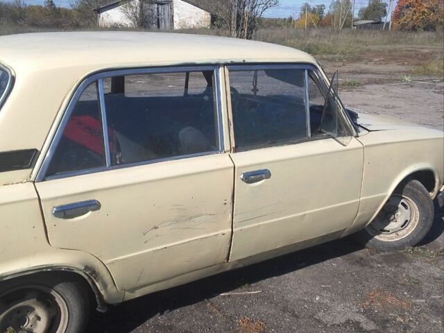 Желтый ВАЗ 2107, объемом двигателя 1.3 л и пробегом 777 тыс. км за 503 $, фото 8 на Automoto.ua