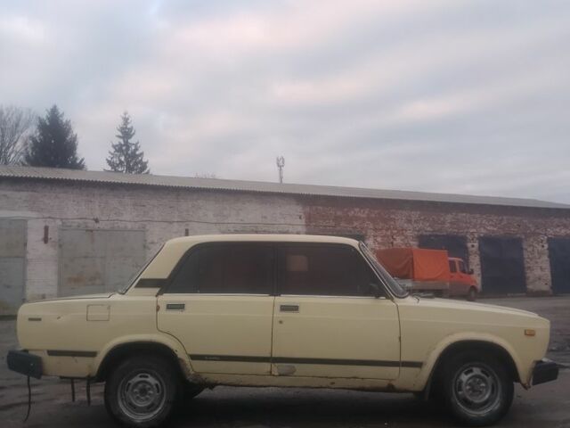 Жовтий ВАЗ 2107, об'ємом двигуна 1.3 л та пробігом 1 тис. км за 496 $, фото 3 на Automoto.ua