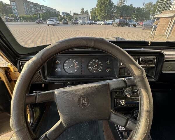 Желтый ВАЗ 2107, объемом двигателя 1.45 л и пробегом 500 тыс. км за 999 $, фото 5 на Automoto.ua
