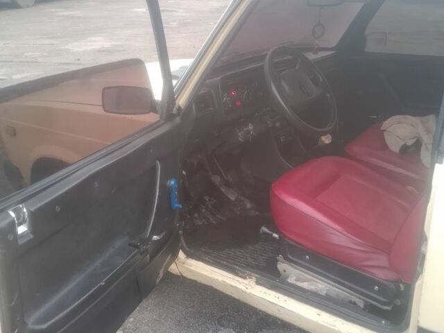 Жовтий ВАЗ 2107, об'ємом двигуна 1.3 л та пробігом 1 тис. км за 496 $, фото 1 на Automoto.ua