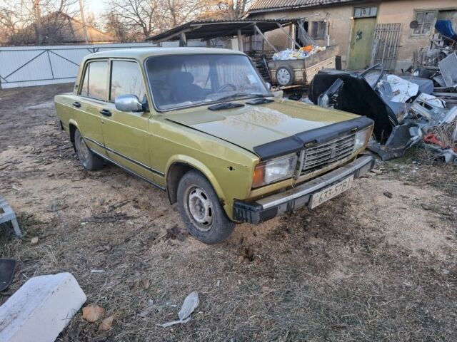 Желтый ВАЗ 2107, объемом двигателя 0 л и пробегом 100 тыс. км за 500 $, фото 9 на Automoto.ua