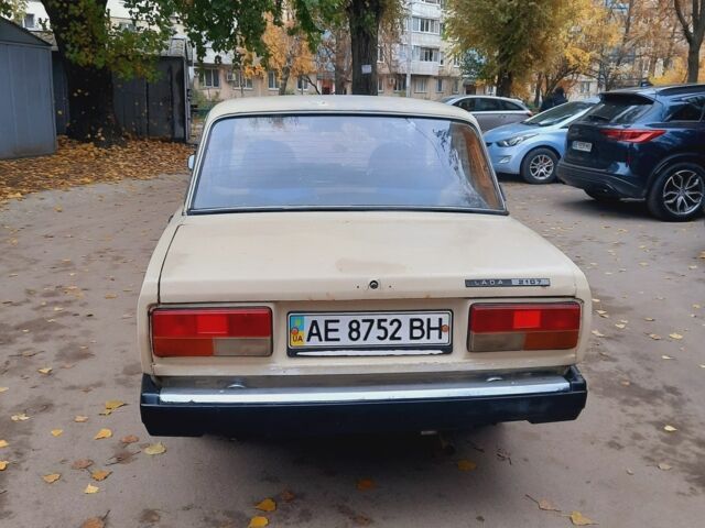 Желтый ВАЗ 2107, объемом двигателя 1.5 л и пробегом 120 тыс. км за 750 $, фото 4 на Automoto.ua