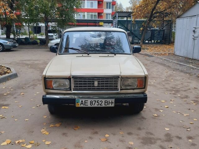 Желтый ВАЗ 2107, объемом двигателя 1.5 л и пробегом 120 тыс. км за 750 $, фото 1 на Automoto.ua