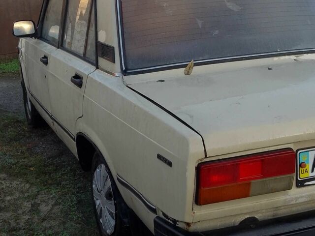 Жовтий ВАЗ 2107, об'ємом двигуна 1.5 л та пробігом 1 тис. км за 619 $, фото 3 на Automoto.ua