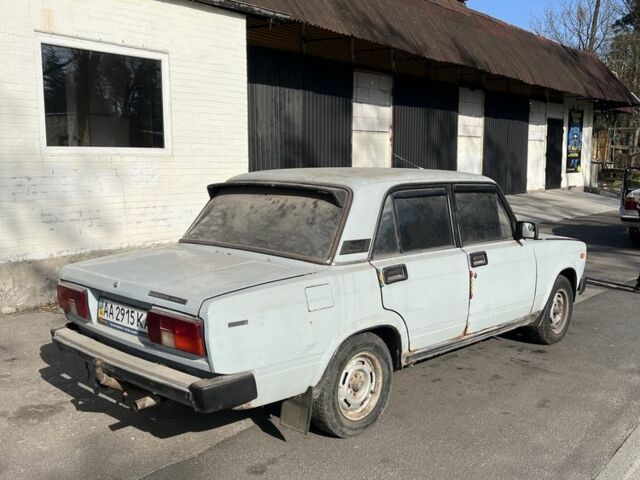 Серый ВАЗ 2107, объемом двигателя 0 л и пробегом 200 тыс. км за 237 $, фото 2 на Automoto.ua