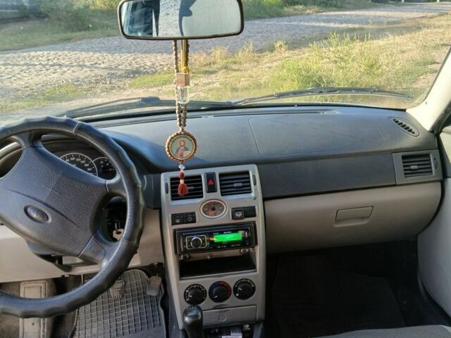 ВАЗ 2107 2008 у Гайсине на Automoto.ua Сірий ВАЗ 2107, об'ємом двигуна 1.6 л та пробігом 230 тис. км за 2050 $, фото 4 на Automoto.ua