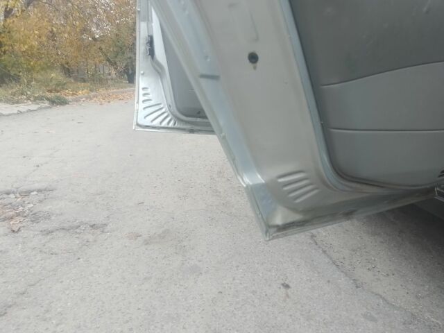 Сірий ВАЗ 2107, об'ємом двигуна 1.6 л та пробігом 100 тис. км за 2000 $, фото 6 на Automoto.ua