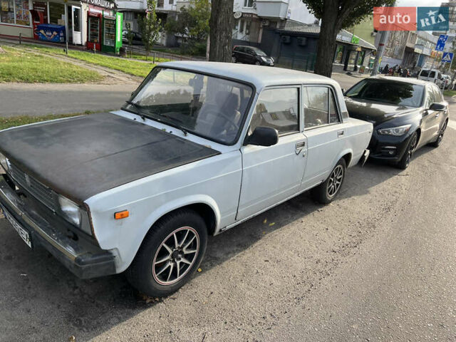 Серый ВАЗ 2107, объемом двигателя 1.5 л и пробегом 100 тыс. км за 726 $, фото 2 на Automoto.ua