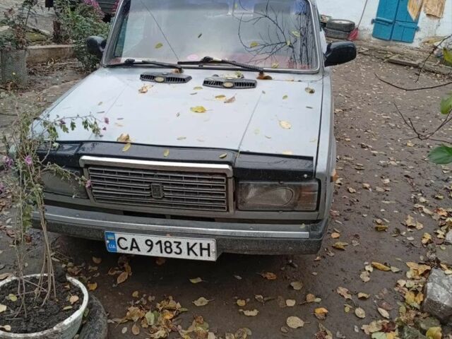 Серый ВАЗ 2107, объемом двигателя 1.5 л и пробегом 70 тыс. км за 691 $, фото 2 на Automoto.ua