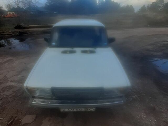 Серый ВАЗ 2107, объемом двигателя 1 л и пробегом 81 тыс. км за 707 $, фото 4 на Automoto.ua