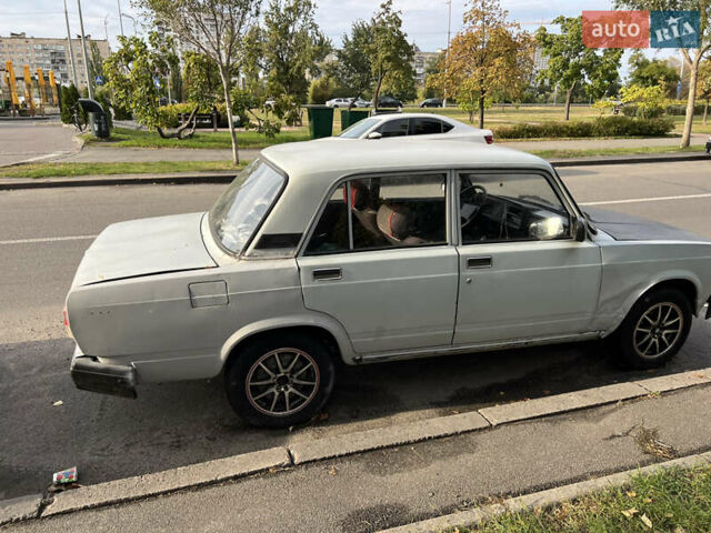 Серый ВАЗ 2107, объемом двигателя 1.5 л и пробегом 100 тыс. км за 726 $, фото 5 на Automoto.ua