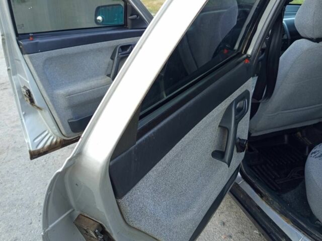 ВАЗ 2107 2005 в Павлограде на Automoto.ua Серый ВАЗ 2107, объемом двигателя 1.5 л и пробегом 90 тыс. км за 1918 $, фото 4 на Automoto.ua