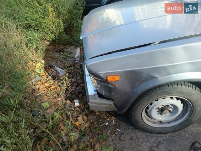 Серый ВАЗ 2107, объемом двигателя 1.6 л и пробегом 100 тыс. км за 1000 $, фото 4 на Automoto.ua