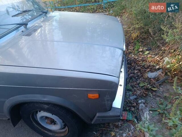 Серый ВАЗ 2107, объемом двигателя 1.6 л и пробегом 100 тыс. км за 1000 $, фото 1 на Automoto.ua