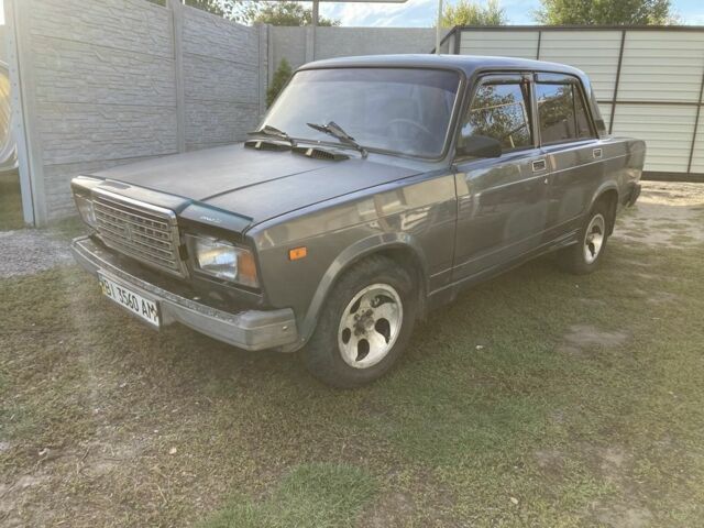 Серый ВАЗ 2107, объемом двигателя 1.5 л и пробегом 150 тыс. км за 950 $, фото 1 на Automoto.ua