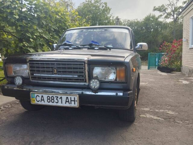 Серый ВАЗ 2107, объемом двигателя 1.5 л и пробегом 177 тыс. км за 1910 $, фото 1 на Automoto.ua