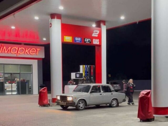 Серый ВАЗ 2107, объемом двигателя 1.7 л и пробегом 168 тыс. км за 1650 $, фото 6 на Automoto.ua