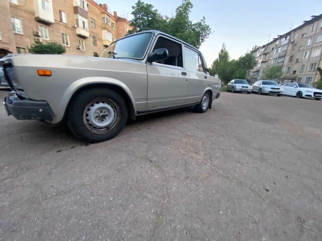 Серый ВАЗ 2107, объемом двигателя 1.7 л и пробегом 160 тыс. км за 2100 $, фото 5 на Automoto.ua