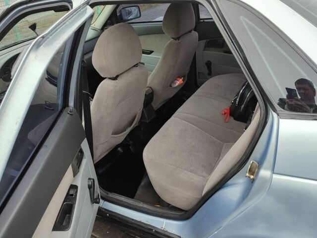 Серый ВАЗ 2107, объемом двигателя 0 л и пробегом 282 тыс. км за 2000 $, фото 4 на Automoto.ua