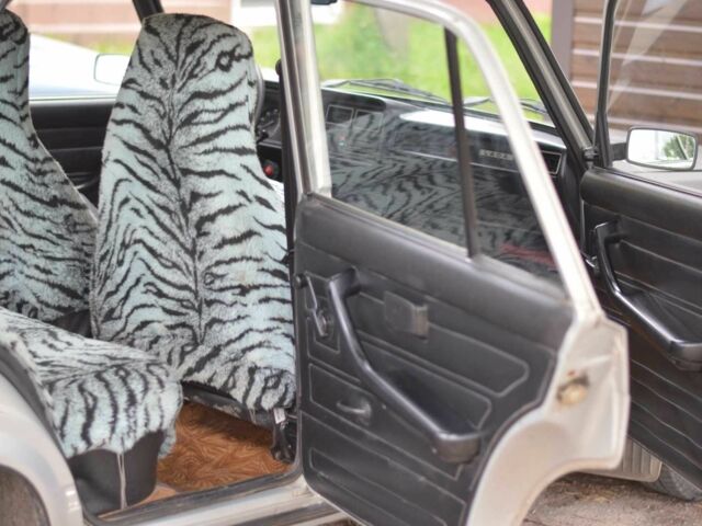 Серый ВАЗ 2107, объемом двигателя 1.5 л и пробегом 34 тыс. км за 2800 $, фото 6 на Automoto.ua