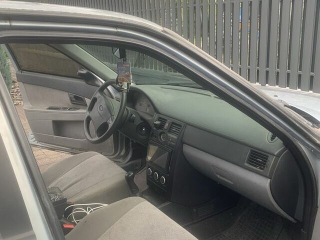 ВАЗ 2107 2007 у Кременчуге на Automoto.ua Сірий ВАЗ 2107, об'ємом двигуна 1.6 л та пробігом 250 тис. км за 2500 $, фото 2 на Automoto.ua