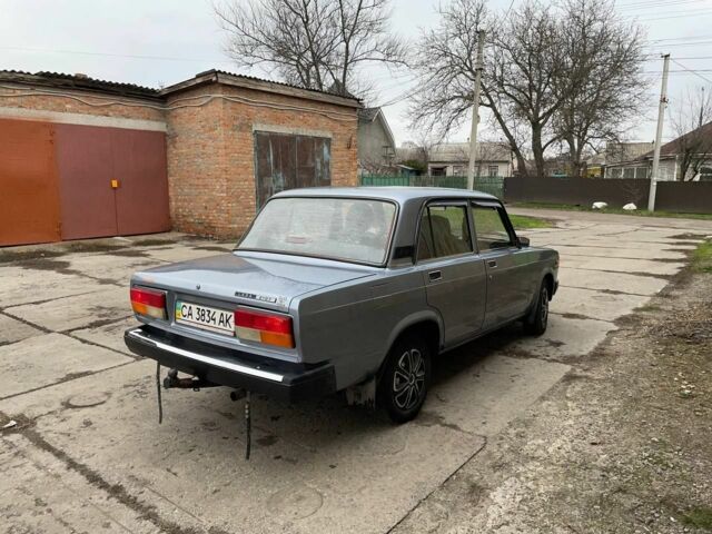Серый ВАЗ 2107, объемом двигателя 1.5 л и пробегом 80 тыс. км за 1500 $, фото 1 на Automoto.ua