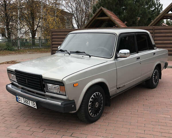 Серый ВАЗ 2107, объемом двигателя 1.45 л и пробегом 89 тыс. км за 1950 $, фото 8 на Automoto.ua