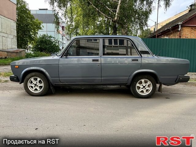 Серый ВАЗ 2107, объемом двигателя 1.5 л и пробегом 125 тыс. км за 1550 $, фото 2 на Automoto.ua