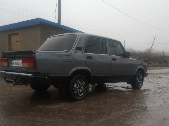 Серый ВАЗ 2107, объемом двигателя 1.5 л и пробегом 200 тыс. км за 1550 $, фото 2 на Automoto.ua