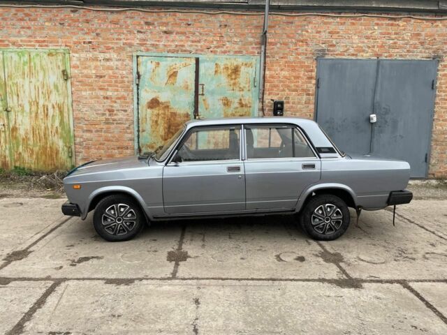 Серый ВАЗ 2107, объемом двигателя 1.5 л и пробегом 80 тыс. км за 1500 $, фото 4 на Automoto.ua