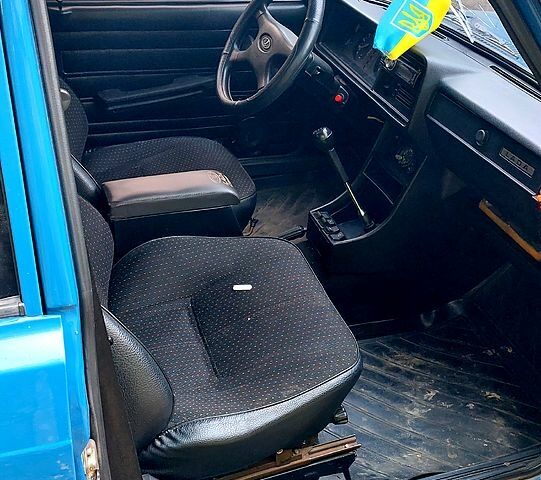 Серый ВАЗ 2107, объемом двигателя 1.4 л и пробегом 275 тыс. км за 1750 $, фото 1 на Automoto.ua