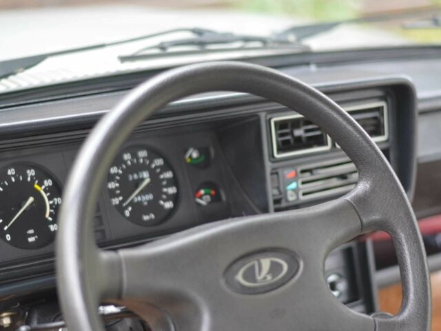 Серый ВАЗ 2107, объемом двигателя 1.5 л и пробегом 34 тыс. км за 2800 $, фото 4 на Automoto.ua