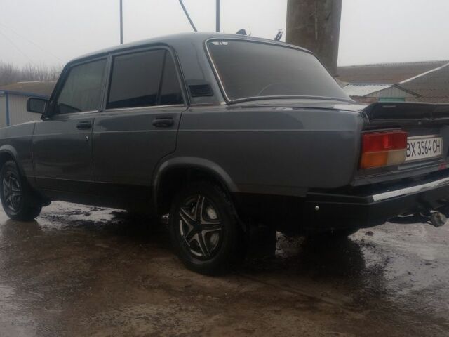 Серый ВАЗ 2107, объемом двигателя 1.5 л и пробегом 200 тыс. км за 1550 $, фото 3 на Automoto.ua