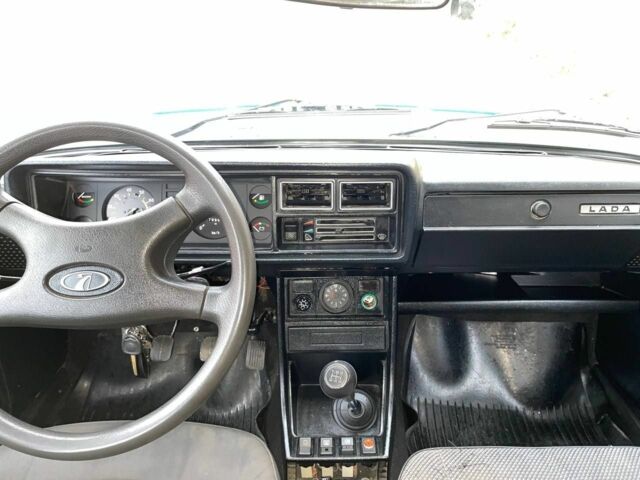 Серый ВАЗ 2107, объемом двигателя 1.5 л и пробегом 80 тыс. км за 1500 $, фото 11 на Automoto.ua