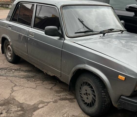 ВАЗ 2107 2007 в Чернигове на Automoto.ua Серый ВАЗ 2107, объемом двигателя 1.5 л и пробегом 200 тыс. км за 600 $, фото 1 на Automoto.ua
