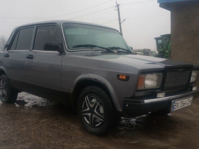 Серый ВАЗ 2107, объемом двигателя 1.5 л и пробегом 200 тыс. км за 1550 $, фото 1 на Automoto.ua