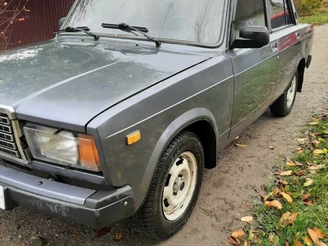 Серый ВАЗ 2107, объемом двигателя 1.5 л и пробегом 64 тыс. км за 1350 $, фото 1 на Automoto.ua