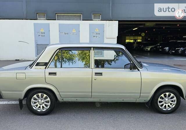 Серый ВАЗ 2107, объемом двигателя 1.5 л и пробегом 73 тыс. км за 1999 $, фото 6 на Automoto.ua