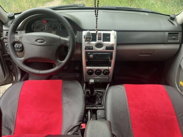 Серый ВАЗ 2107, объемом двигателя 1.6 л и пробегом 195 тыс. км за 2300 $, фото 1 на Automoto.ua