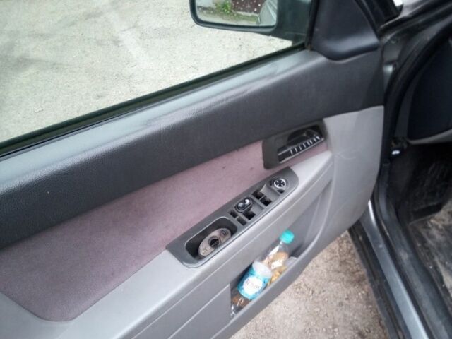 Серый ВАЗ 2107, объемом двигателя 1.6 л и пробегом 260 тыс. км за 1900 $, фото 7 на Automoto.ua