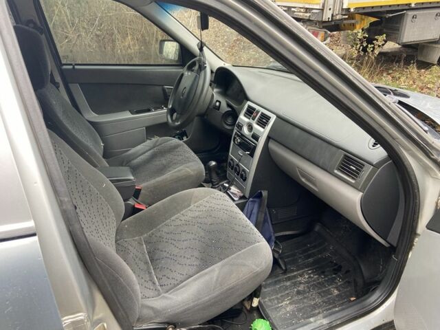 Серый ВАЗ 2107, объемом двигателя 1.6 л и пробегом 300 тыс. км за 2100 $, фото 5 на Automoto.ua