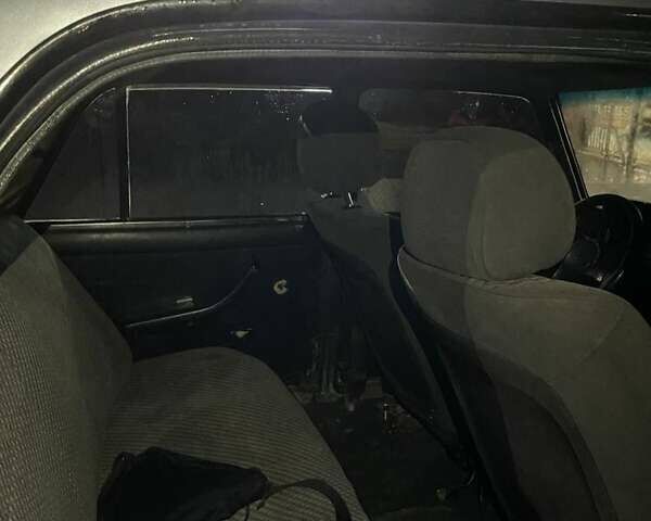 Сірий ВАЗ 2107, об'ємом двигуна 1.5 л та пробігом 100 тис. км за 900 $, фото 4 на Automoto.ua