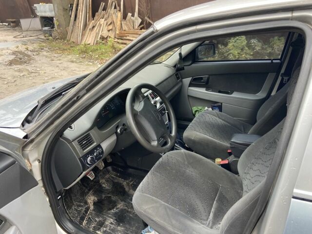 Серый ВАЗ 2107, объемом двигателя 1.6 л и пробегом 300 тыс. км за 2100 $, фото 4 на Automoto.ua