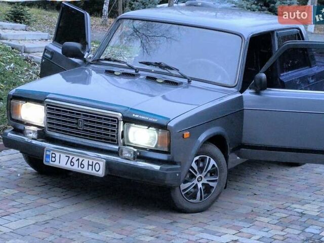Серый ВАЗ 2107, объемом двигателя 1.45 л и пробегом 195 тыс. км за 1850 $, фото 1 на Automoto.ua