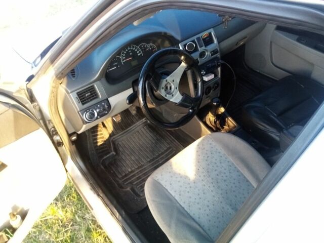 Серый ВАЗ 2107, объемом двигателя 1.6 л и пробегом 180 тыс. км за 2400 $, фото 1 на Automoto.ua