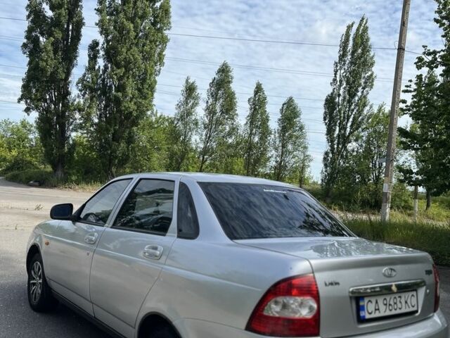 Серый ВАЗ 2107, объемом двигателя 1.6 л и пробегом 180 тыс. км за 2300 $, фото 1 на Automoto.ua
